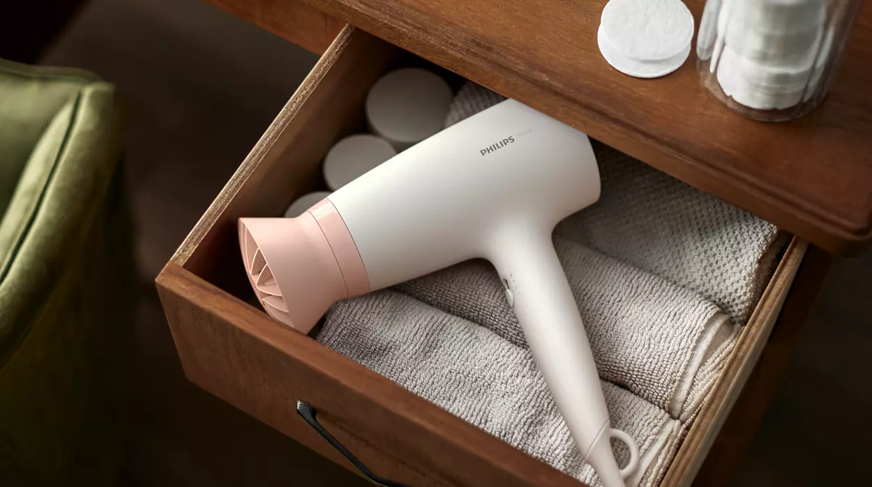 Philips BHD300/10 Saç Kurutma Makinesi